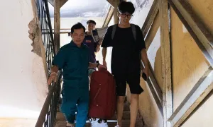 Hà Nội sơ tán dân tập thể cũ trong đêm tránh bão